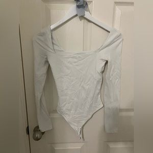 Aritzia babaton contour bodysuit
